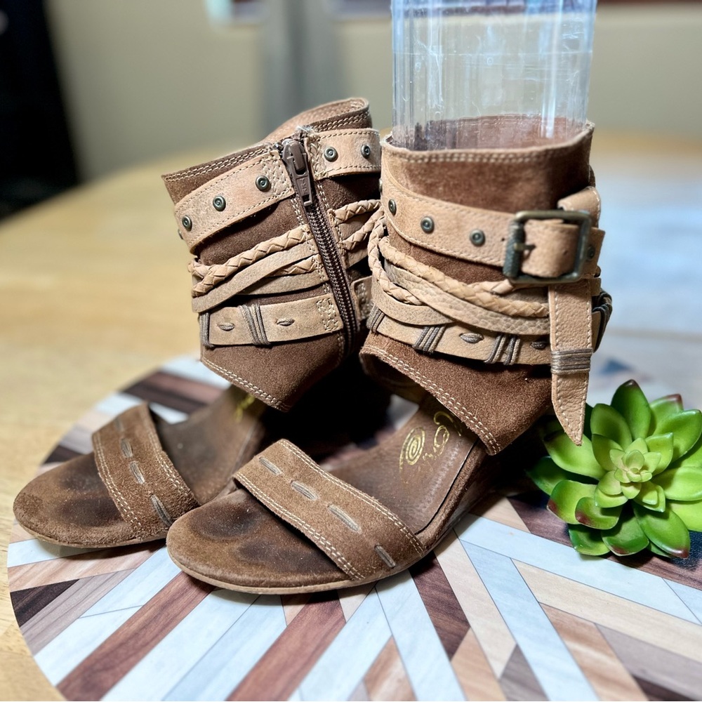 Naughty Monkey LaSalle Leather Wedge Sandal